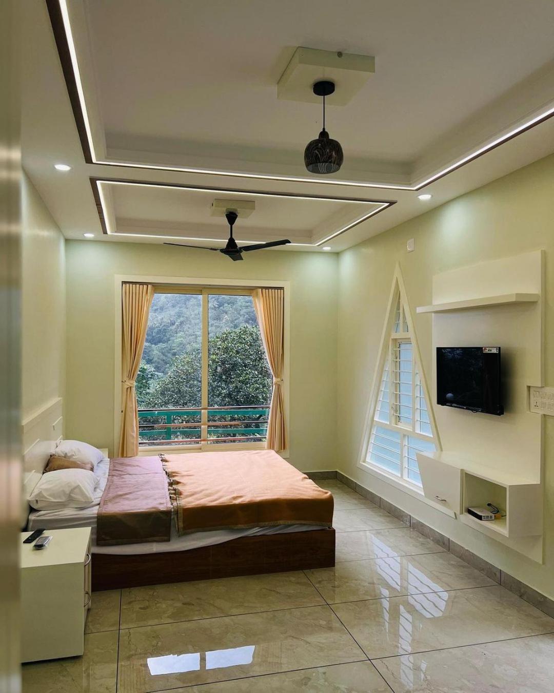 Royal Mount Inn Resorts Paithalmala Εξωτερικό φωτογραφία